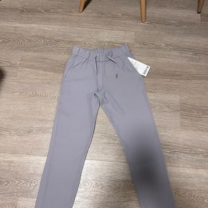 Lululemon on the fly pant